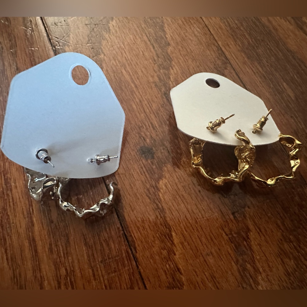 Gold and Silver Copper Earrings Non Tarnish 2 Pairs - Picture 3 of 3